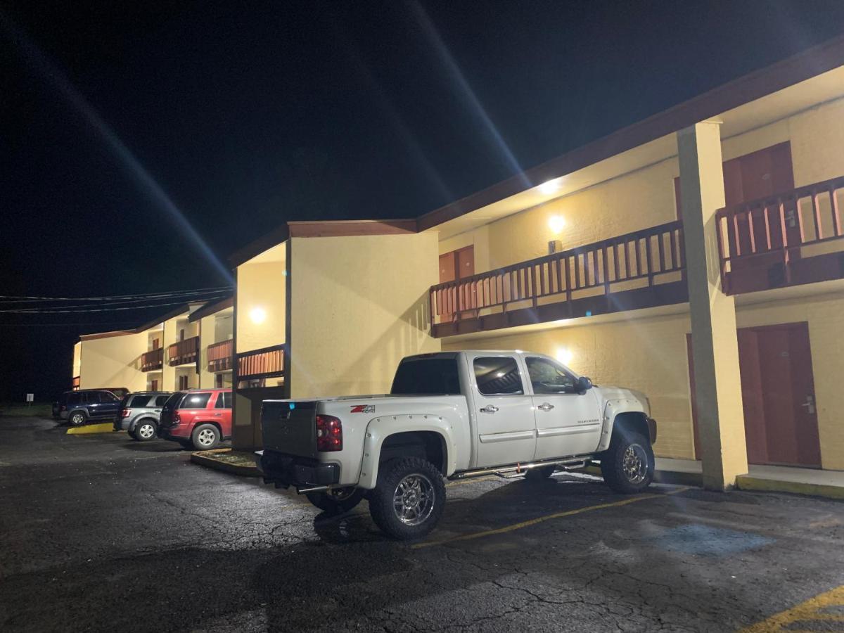 Rusk Executive Inn מראה חיצוני תמונה