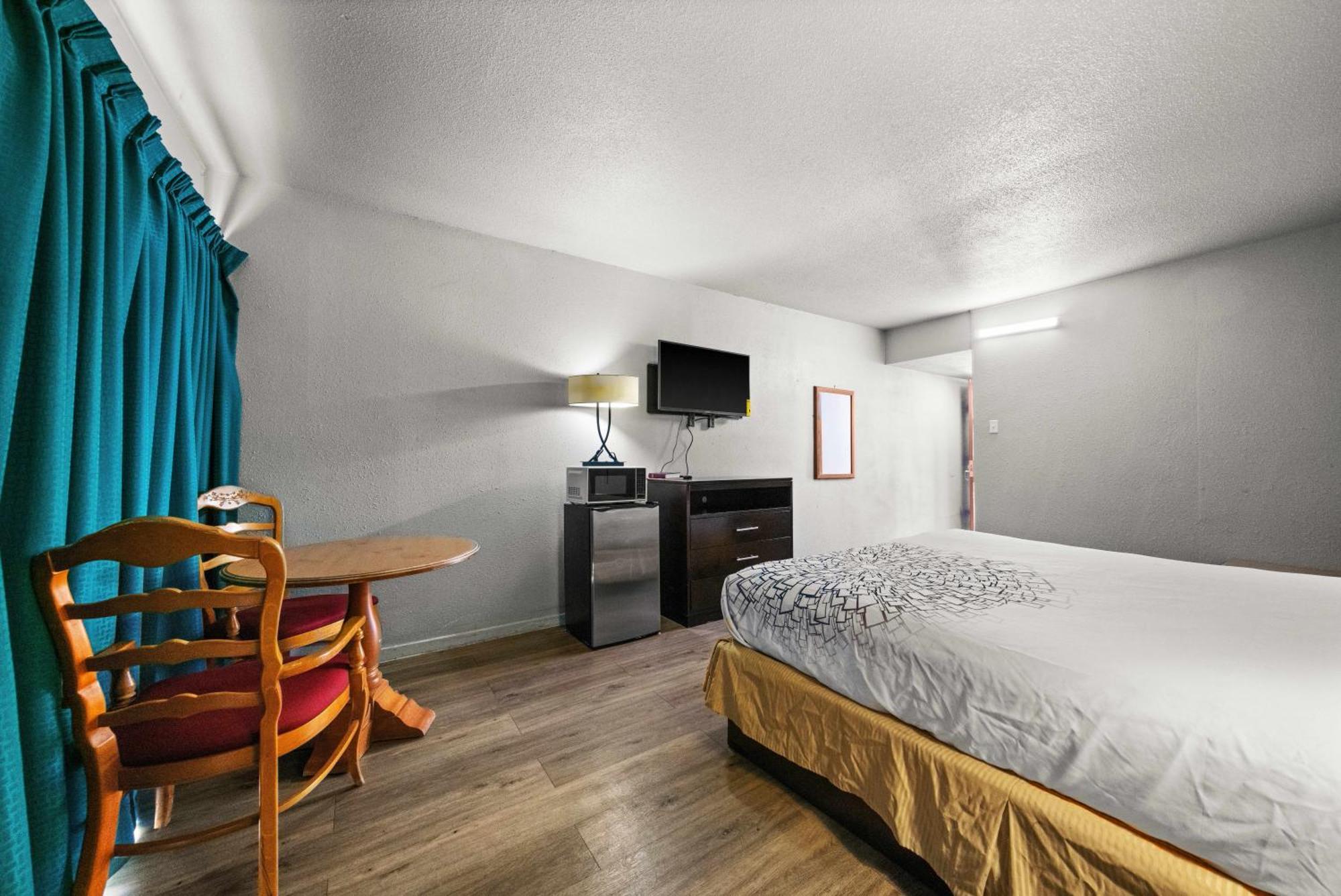 Rusk Executive Inn מראה חיצוני תמונה